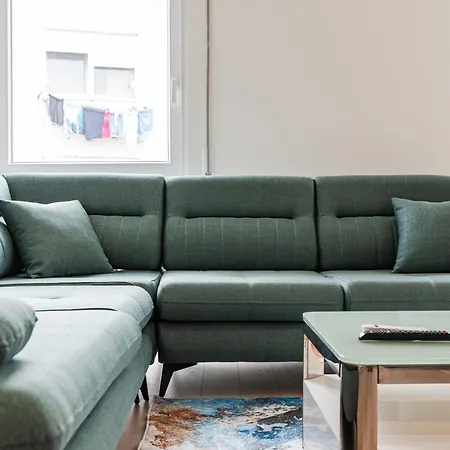 Mumba By Apartment Tirana