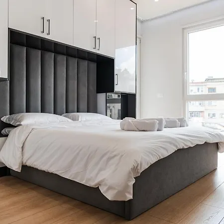Mumba By Apartment